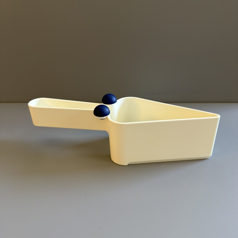 Vintage Tupperware Plastic Piece O Cake Slicer 2872A Cutter Server